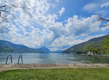 switzerland/bernese-oberland/attraction/neuhaus-swimming-steps