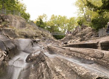 ohio/firelands/attraction/glacial-grooves
