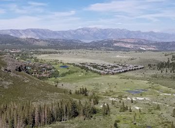 california/mammoth-lakes/attraction/mammoth-rock