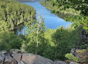 minnesota/gunflint-trail/attraction/caribou-rock-trail-trailhead