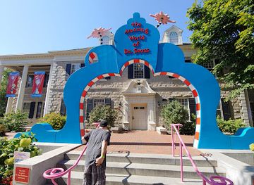 massachusetts/western-massachusetts/attraction/the-amazing-world-of-dr-seuss-museum