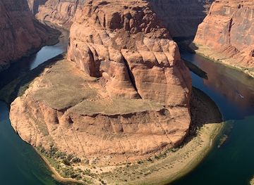 arizona/lake-powell/attraction/horseshoe-bend