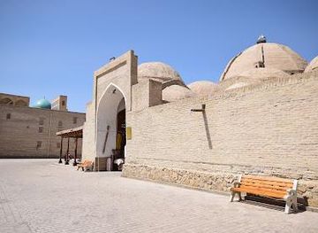 uzbekistan/bukhara/attraction/toqi-zargaron