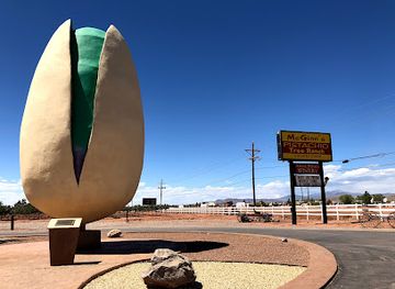 McGinn's PistachioLand Home of the World's Largest Pistachio