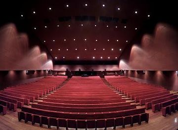 portugal/faro/attraction/teatro-das-figuras