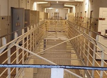 germany/rostock/attraction/dokumentations-und-gedenkstatte-ehemalige-stasi-untersuchungshaftanstalt-rostock