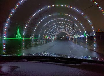 tennessee/appalachian-mountains/attraction/shadrack-s-christmas-wonderland