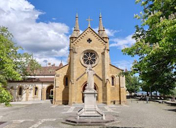 switzerland/neuchatel/attraction/guillaume-farel-statue