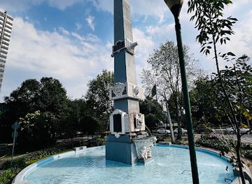 mexico/mexico-city/attraction/monumento-a-simon-bolivar-obelisco-y-fuente