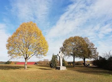 germany/hohenzollern-castle/attraction/feldkreuz-am-sportgelande-wessingen