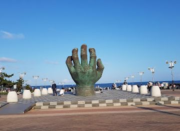 south-korea/pohang/attraction/hand-of-mutual-shake