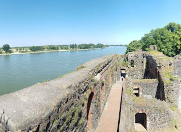 germany/dusseldorf/medienhafen/attraction/kaiserpfalz-kaiserswerth