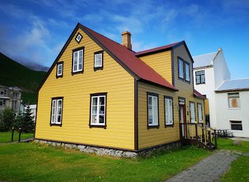 iceland/northwestern-region/attraction/bjoolagasetur-folk-music-centre