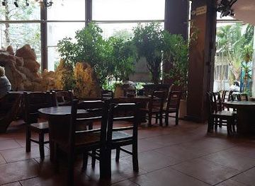 vietnam/ha-long/attraction/kava-cruise-lan-ha