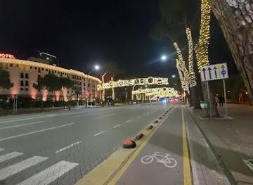 albania/tirana/attraction/bulevardi-deshmoret-e-kombit