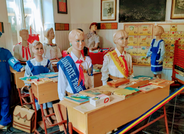 romania/hunedoara/attraction/muzeul-comunismului-hunedoara