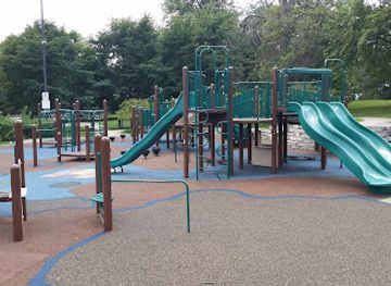 illinois/berwyn/attraction/columbus-christopher-park