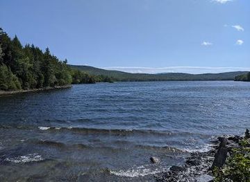 new-hampshire/hanover/attraction/lake-tarleton-state-park