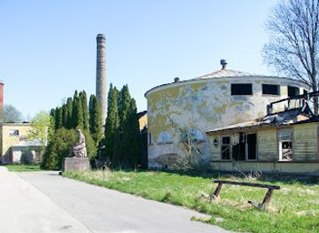 latvia/jurmala/attraction/piemineklis-ivanam-pavlovam