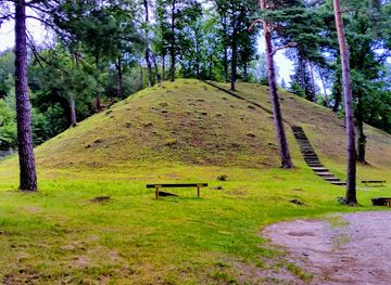 lithuania/vilnius-region/attraction/puckoriu-piliakalnis