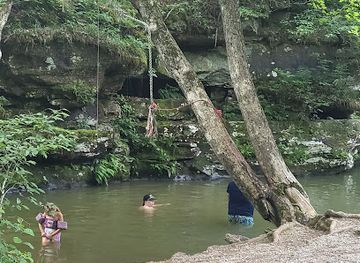 illinois/illinois-ozarks/attraction/mill-branch-trail-trailhead