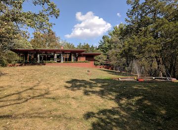 iowa/backbone-state-park/attraction/cedar-rock-state-park-lowell-and-agnes-walter-estate