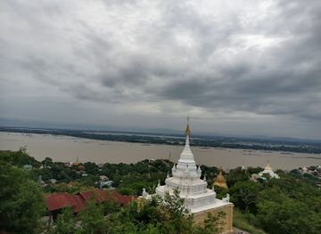 myanmar-burma/central-myanmar/attraction/sagaing-bridge-the-ava-bridge