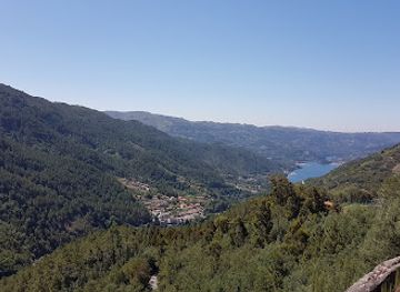 portugal/peneda-geres-national-park/attraction/miradouro-da-fraga-negra