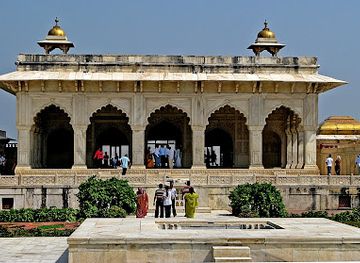 india/agra/rakabganj/attraction/diwan-i-am