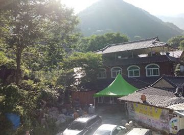 south-korea/north-jeolla-province/attraction/baemsagol-valley