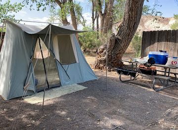 utah/torrey/attraction/sleepy-hollow-campground