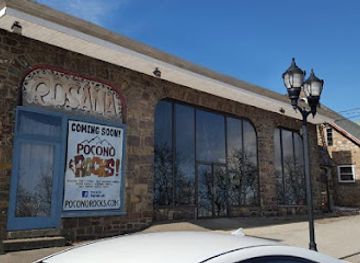 pennsylvania/pocono-mountains/attraction/pocono-rocks-little-rock-cafe