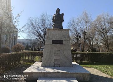 romania/baia-mare/attraction/statuia-lui-dragos-voda