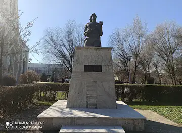 Statuia lui Dragoș Vodă