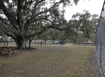 florida/sarasota-beaches/attraction/colonial-oaks-park