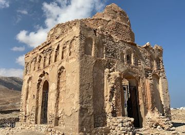 oman/ash-sharqiyah-south-governorate/attraction/bibi-maryam-mausoleum