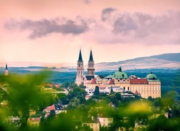 austria/vienna/attraction/klosterneuburg-monastery