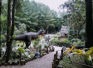 brazil/serra-gaucha/attraction/vale-dos-dinossauros