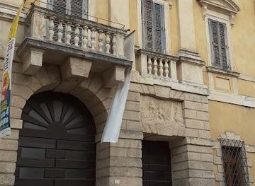 italy/verona/attraction/palazzo-guarienti