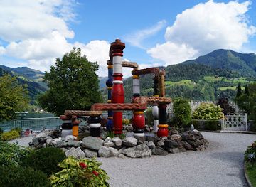 austria/hohe-tauern/attraction/hundertwasserbrunnen