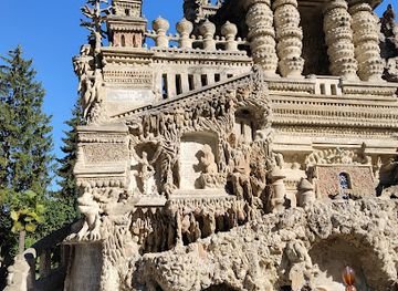 france/rhone-alpes/attraction/palais-ideal