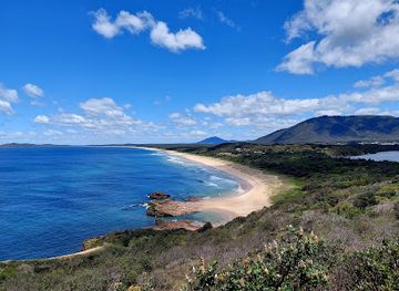 australia/mid-north-coast/attraction/kattang-nature-reserve-perpendicular-point-walking-track