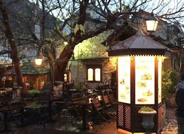 bosnia-and-herzegovina/mostar/attraction/bazar-kujundziluk