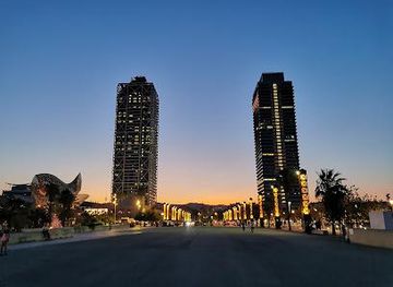 spain/barcelona/attraction/moll-de-la-marina