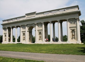 czechia/south-moravia/attraction/kolonada-reistna