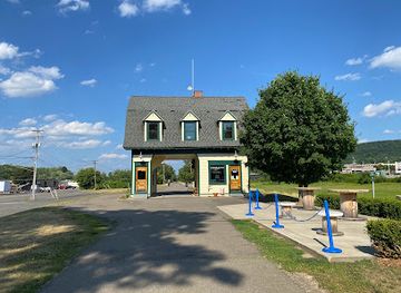 new-york/southern-tier/attraction/vestal-rail-trail