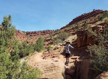 arkansas/springdale/attraction/squaw-trailhead-for-kanab-city-trail