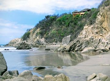 mexico/huatulco/attraction/playa-la-bocana