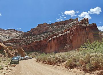 utah/torrey/attraction/grand-wash-trailhead