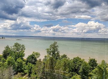 michigan/tawas-point-state-park/attraction/tawas-point-lighthouse